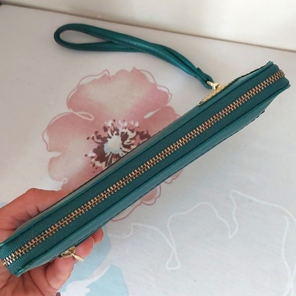 Fossil long zip around leather wallet - Picture 4 of 12